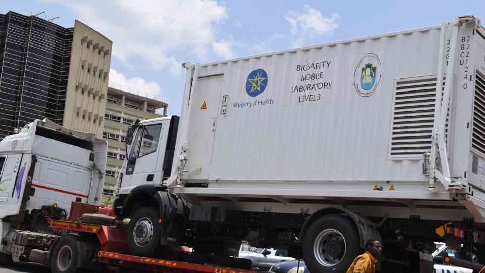 UNOPS procured and delivered the country’s first biosafety level 3 mobile laboratory, which will enable the diagnosis of serious or potentially lethal infectious disease outbreaks like Ebola.