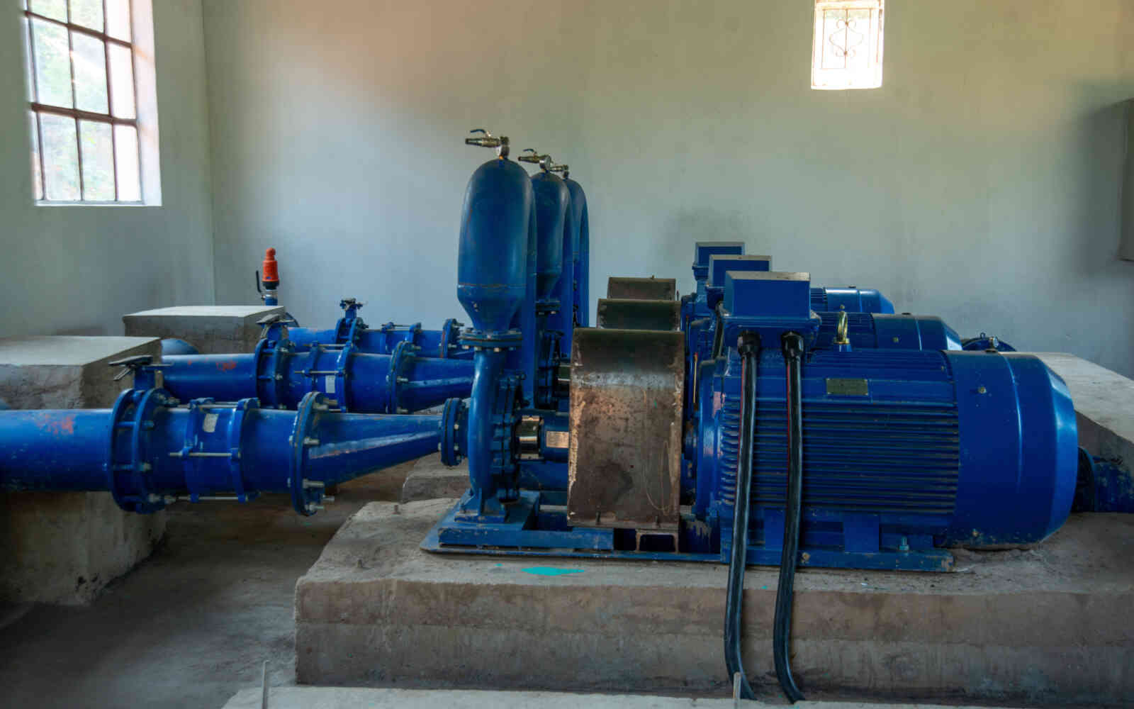 Bombas de agua rehabilitadas en la estación de bombeo de Chipinge Town