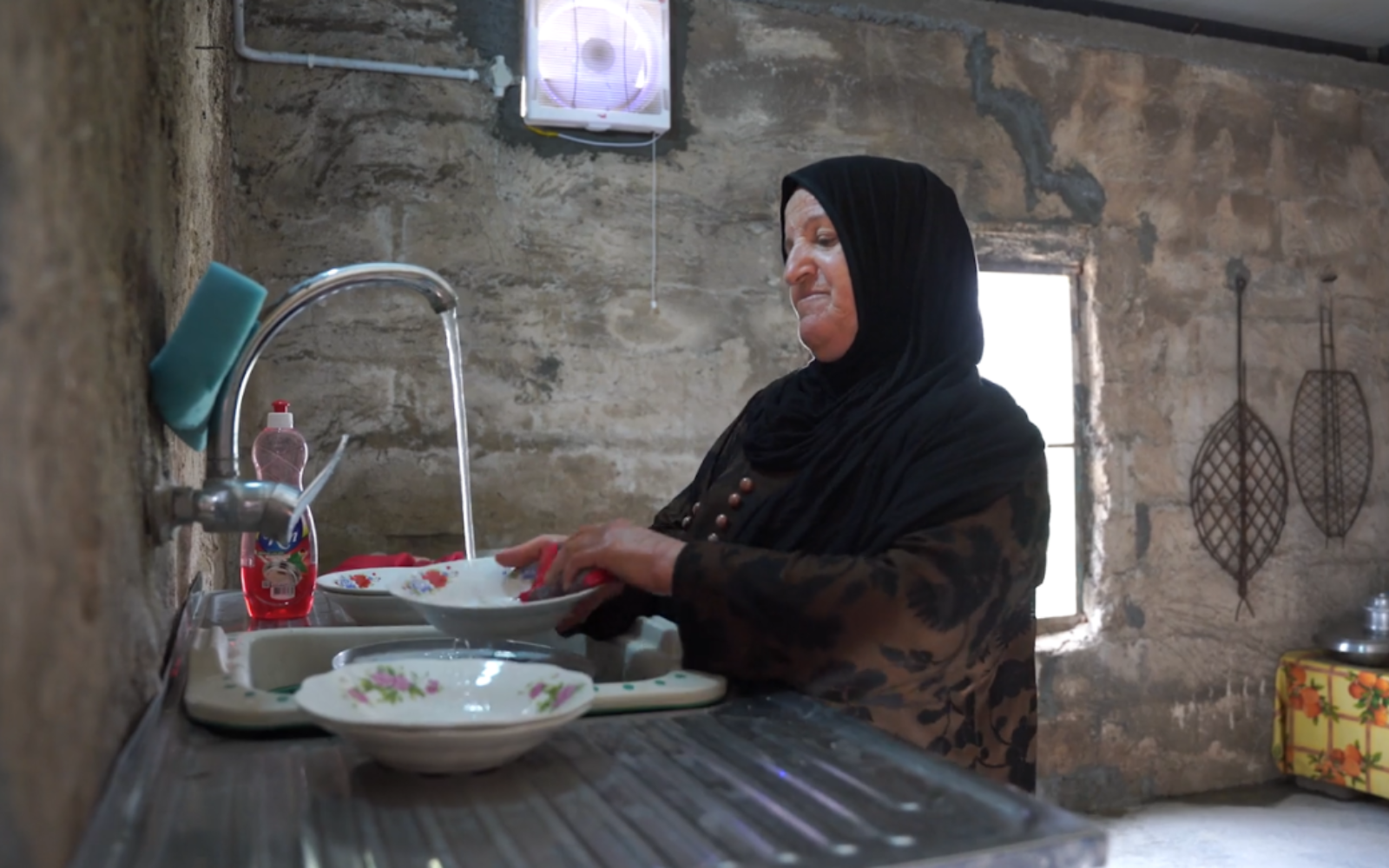 In Iraq's Anbar and Ninewa governorates, rehabilitated shelters improve living standards for over 200,000 people.