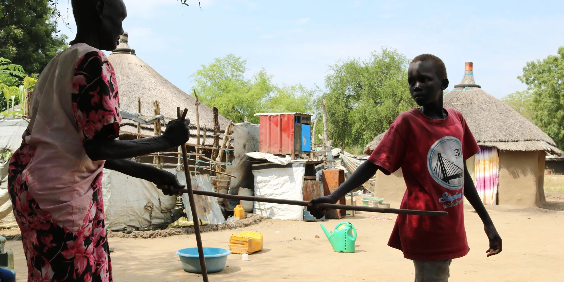 Chol Diing Anyieth, une femme aveugle de 80 ans, est l’une des bénéficiaires des subventions.