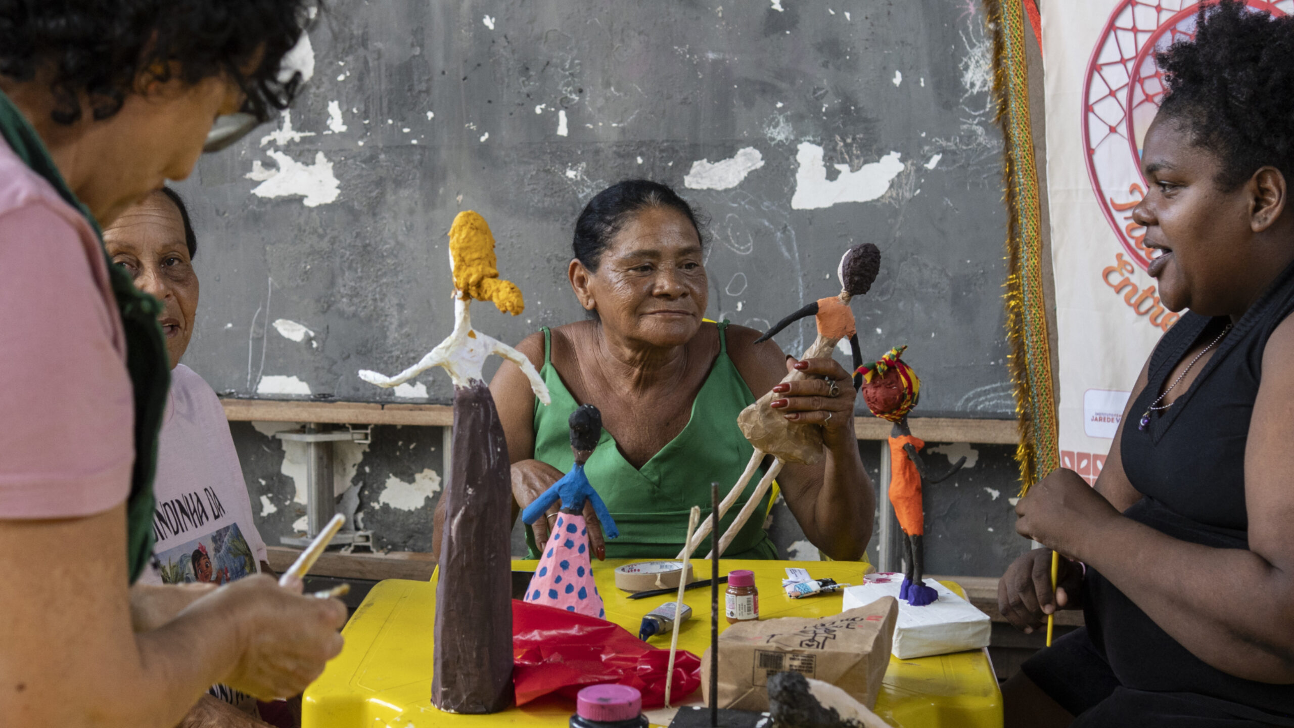 Programas de apoio psicológico estão sendo desenvolvidos no bairro de Bebedouro - ajudando moradores e moradoras a reconstruir suas conexões sociais