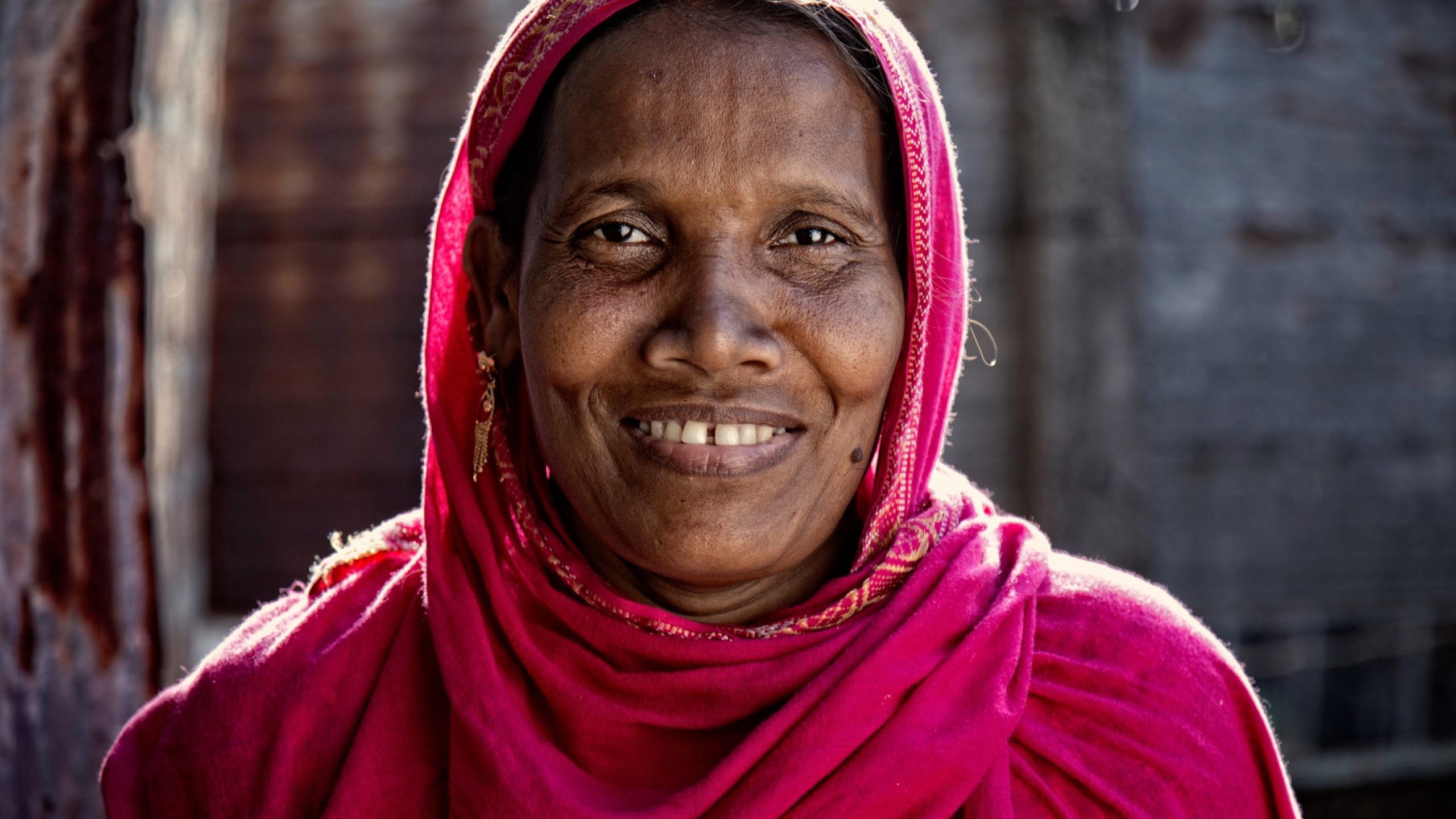 Gracias a la constante participación de los residentes de Kattankudy, la población local ahora conoce mejor sus responsabilidades ambientales y goza de un entorno limpio y unos servicios de gestión de residuos mejorados.