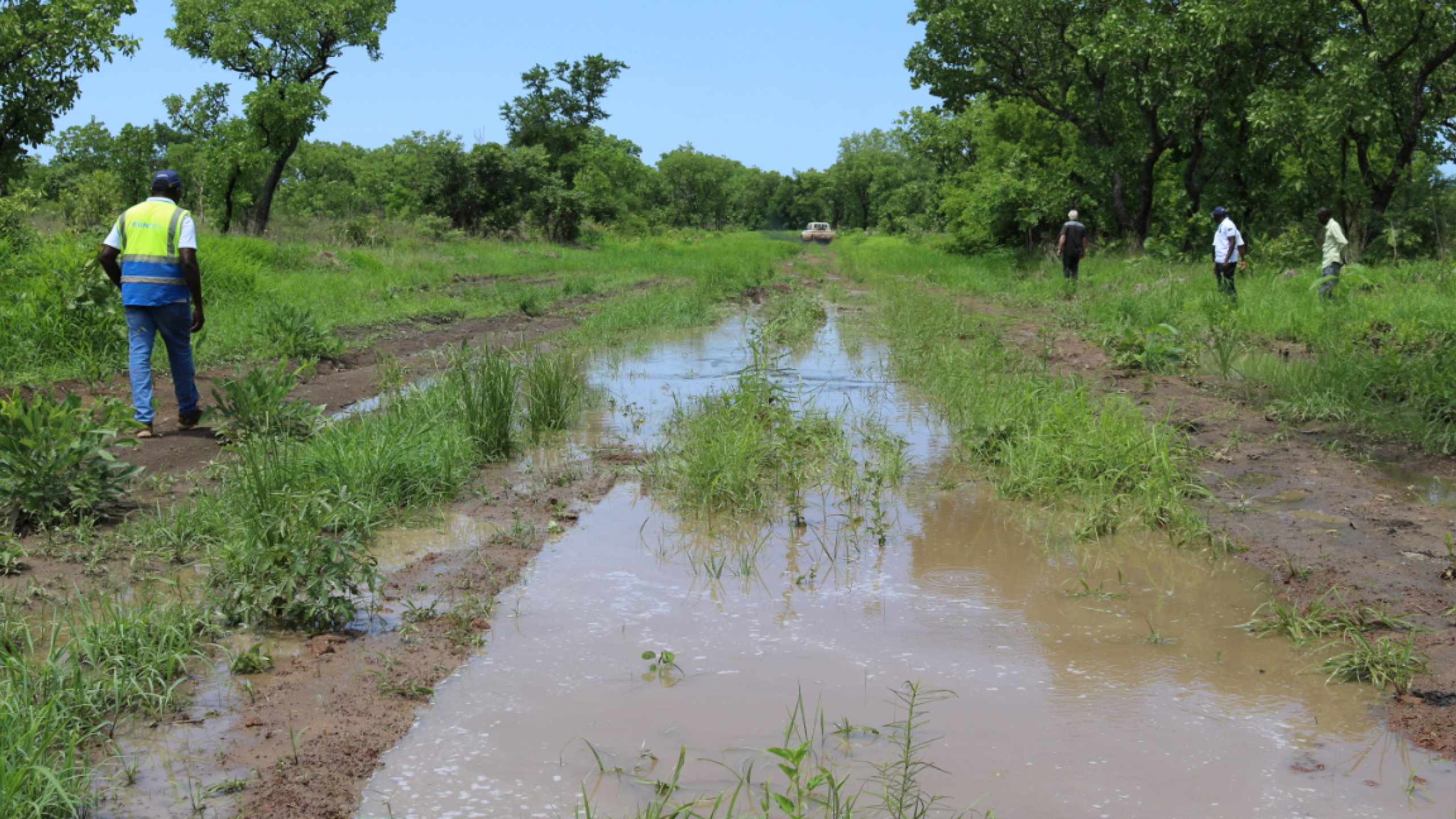 Un tramo de la nueva carretera que construirá UNOPS unirá Kayango con Basilia.