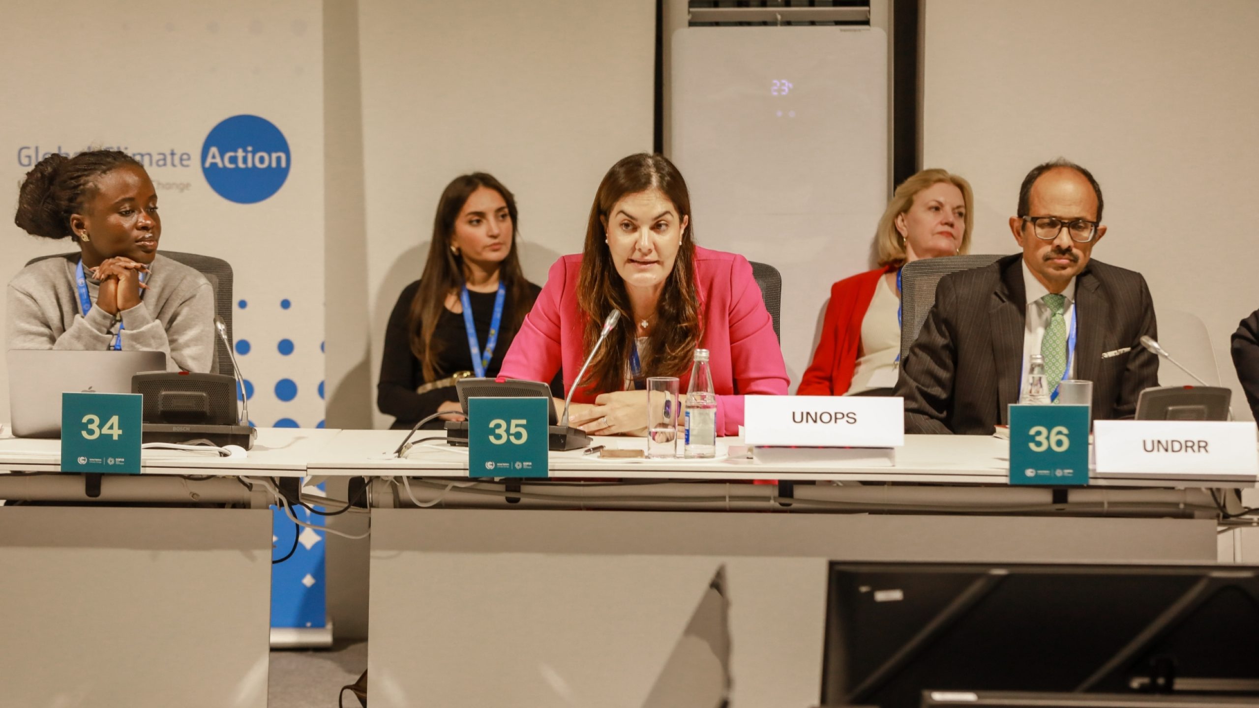 Émilie Potvin, Directora de la Oficina de Portafolios Globales de UNOPS, interviene en un evento de alto nivel sobre la Red de Santiago para Pérdidas y Daños, organizado conjuntamente por UNOPS y la Oficina de las Naciones Unidas para la Reducción del Riesgo de Desastres (UNDRR).