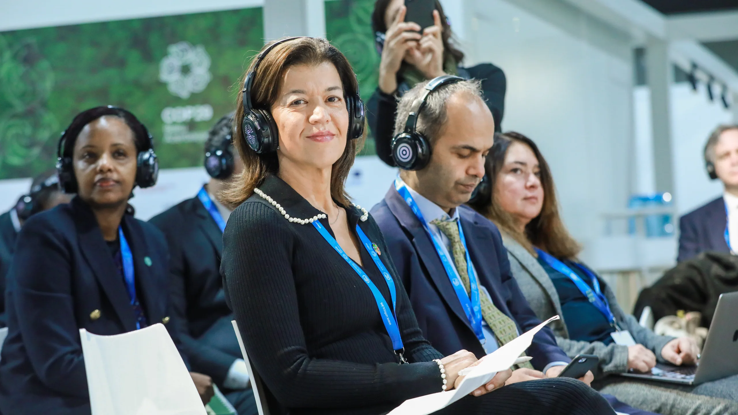 Dalila Gonçalves, directrice du bureau régional de l’UNOPS pour l’Afrique, participant à une table ronde sur les possibilités de financement de la résilience climatique de l’Afrique organisée par le Groupe de la Banque africaine de développement.