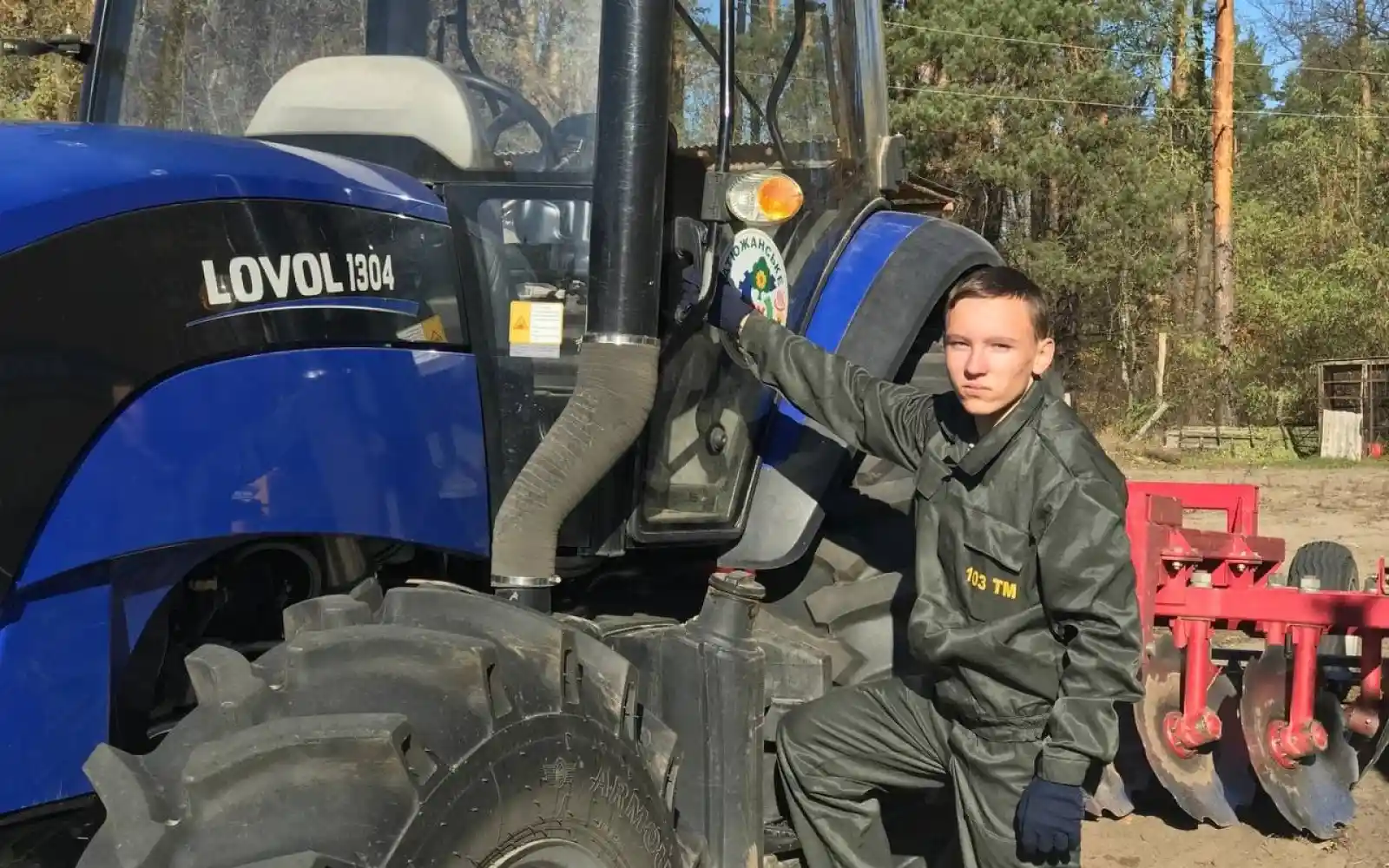 A student at the Katyuzhanka Vocational College receives practical training. The college prepares skilled workers in fields such as agriculture and transport.