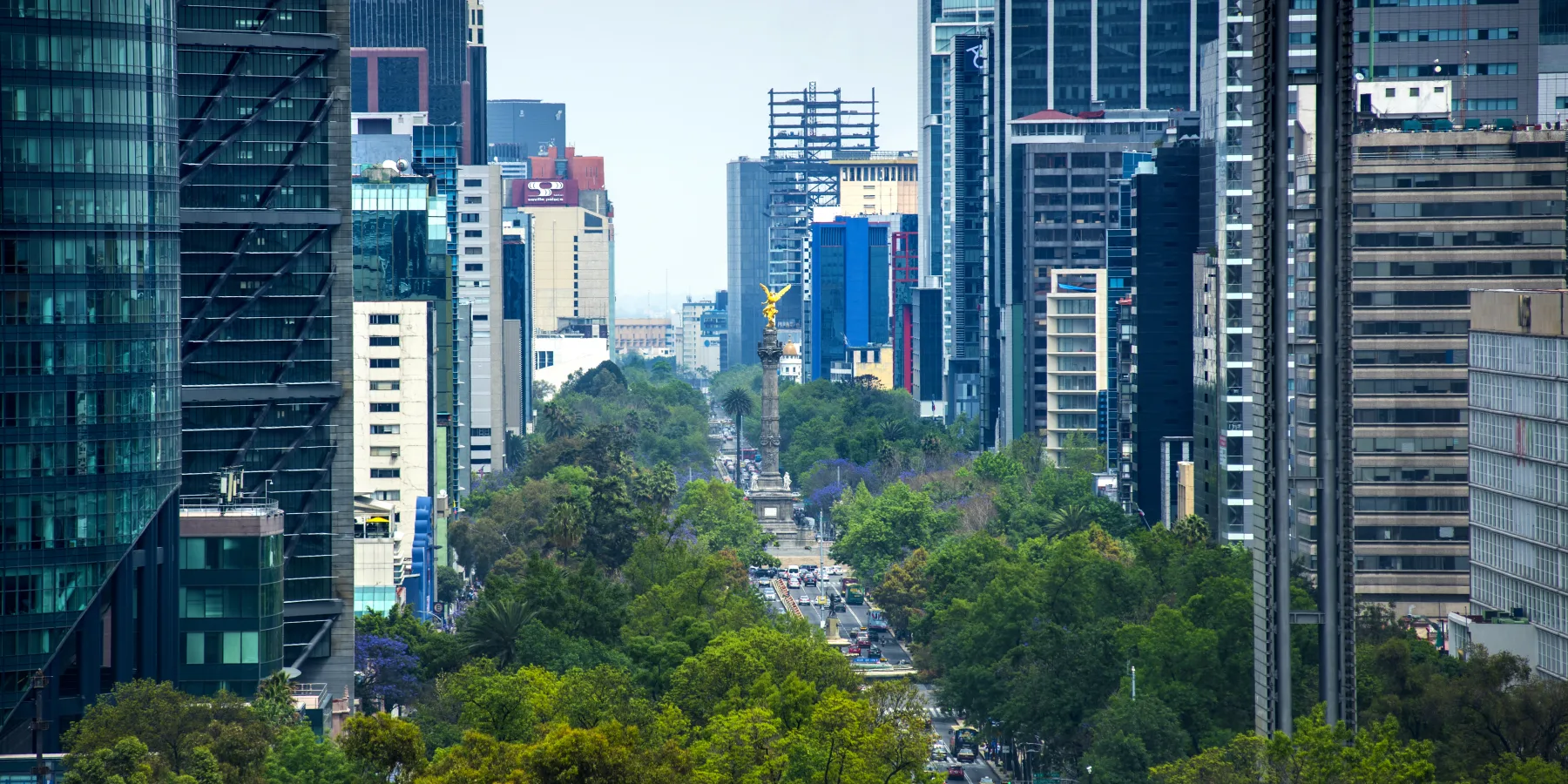 L’UNOPS aide le gouvernement de la ville de Mexico à moderniser certaines parties du réseau de transport public de la ville, permettant ainsi de réduire les embouteillages et d’offrir à la population des infrastructures de transport plus durables. © Getty Images