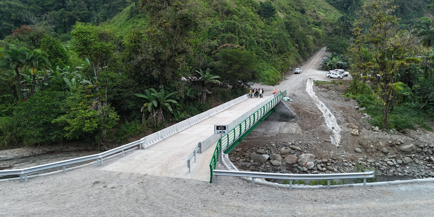 Bridge over the Limón River